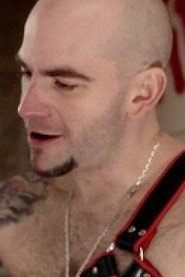Photo of Nathan Henrik