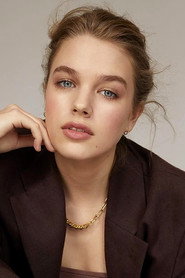 Photo of Teagan Croft as Jessica Watson