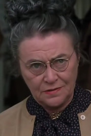Photo of Ruth Springford as Mama Malone