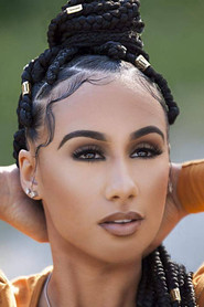Photo of Erica Mitchell as Maxine Richards