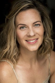 Photo of Shoshana McCallum as Jen