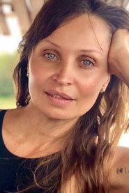Photo of Ursula Vari as Adelaide