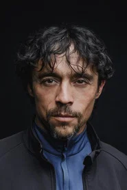 Photo of Osvaldo Sánchez as Santiago