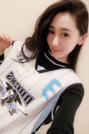 Photo of Mengyi Zhang as 白可可