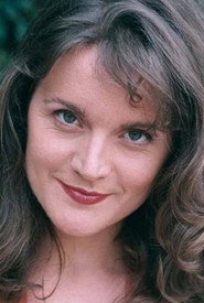 Photo of Inés Moraleda as Cantant del tema de la sèrie