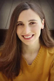 Photo of Cassie Hamilton as Farrah
