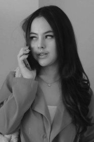 Photo of Elji Earlene as Sarah