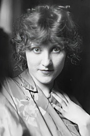 Photo of America Chedister as Lady Anne Boyle