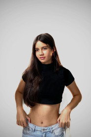 Photo of Rafaela Vaz as Alice