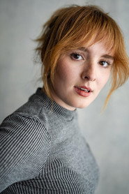 Photo of Bethan McLean as Laurie