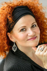Photo of Brigitte Oelke as Cäcilia Weber
