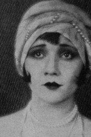 Photo of Valentina Zimina as Henrietta