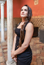 Photo of Natalia Labourdette as Carmen Díaz de Mendoza / Helena