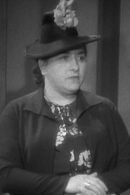 Photo of Luíza Durão as Dona Cândida