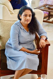 Photo of Jayani Senanayake as Chithra (Gramasewaka's Wife)