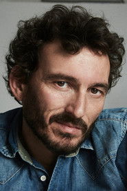 Photo of Óscar Corrales as Damián