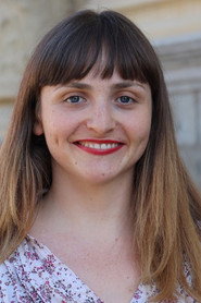 Photo of Helena Lanza as Tinder Girl
