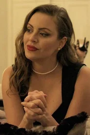 Photo of Begonia Villalba as The Wife