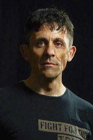 Photo of Íñigo Núñez as Shelter attendant 2