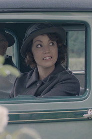 Photo of Lauren Lee Innis-Youren as Jane