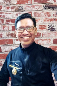 Photo of Amir Desar as Ayah Risna