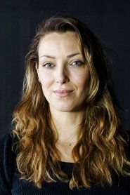 Photo of Sunniva Lind Høverstad as Renate