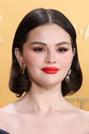 Photo of Selena Gomez as Mavis Dracula (voice)