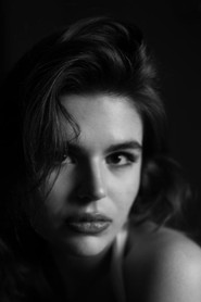 Photo of Aylin Akın as Girl on the Voicemail