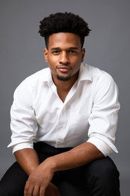 Photo of Juvan Elisma as Enzo