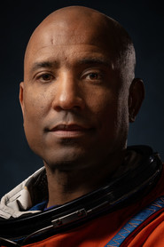 Photo of Victor Glover as Self