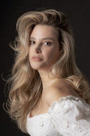 Photo of Laura Arbeláez as Ana