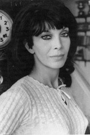 Photo of Isabella Cerqueira Campos as Tina