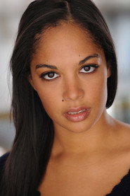 Photo of Daphne Di Cinto as Naya