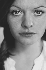 Photo of Laura Pletzer as Agnes Bader
