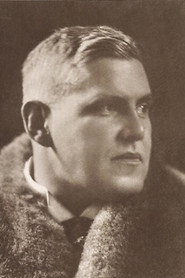 Photo of Uwe Jens Krafft as Nils Elstad, generaldir.