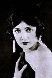 Photo of Shannon Day as Dorothy Petwell