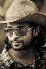 Photo of Charith Abeysinghe as King Dutugemunu