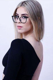 Photo of Marina Gabert as Helena