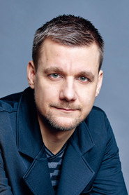 Photo of Tobias Schlegl as Ronny Brettschneider