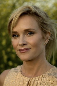 Photo of Nicholle Tom as Margaret Sheffield