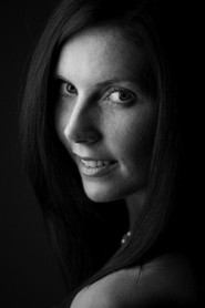 Photo of Kristen McNally as Mum