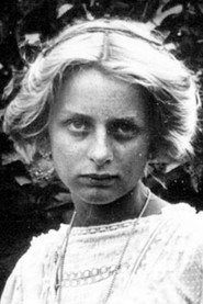 Photo of Vibeke Krøyer as Ms. Elsie Walken