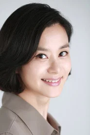 Photo of Yoon Ye-Ri as Yoo-ri