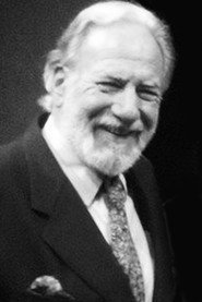 Photo of Julio Marticorena as Larsen