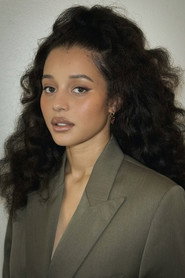 Photo of Chase Infiniti as Willa