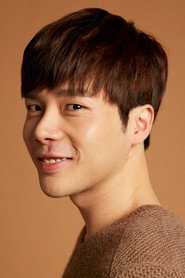 Photo of Kim Sun-hyuk as Researcher 5 / Voice over the Radio (voice)