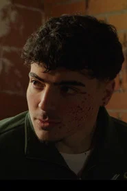 Photo of Víctor Manuel López as Rubén
