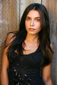 Photo of Bella Popa as Jasmine Holt