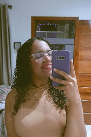 Photo of Cecília Costa