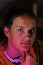 Photo of Chris Davies as Harry Giles